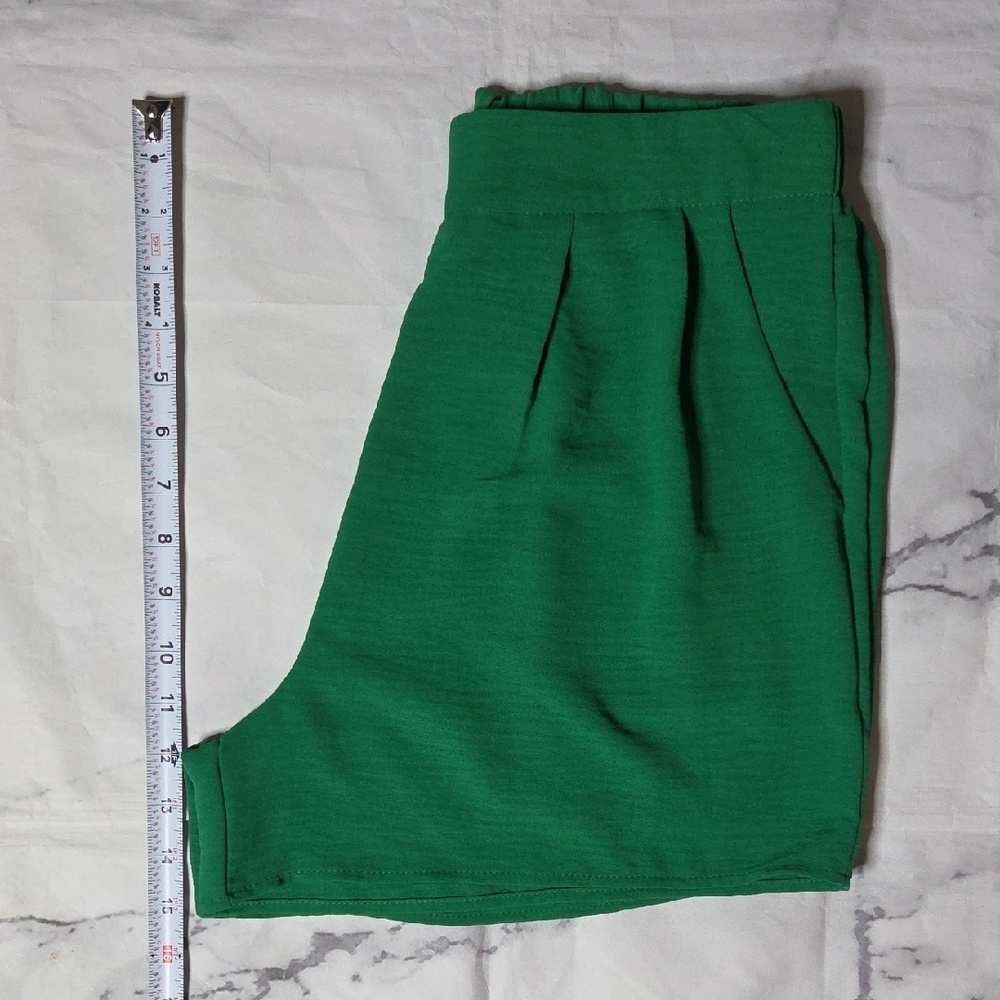ee:some High-Waist Green Shorts - Picture 5 of 5